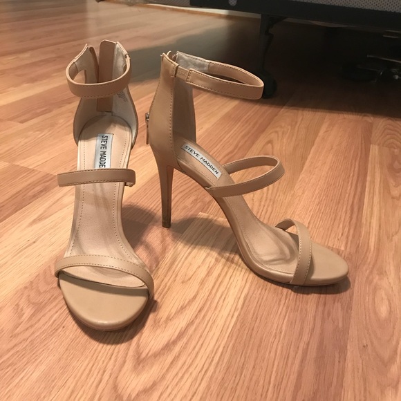 Steve madden feelya sandal Clearance
